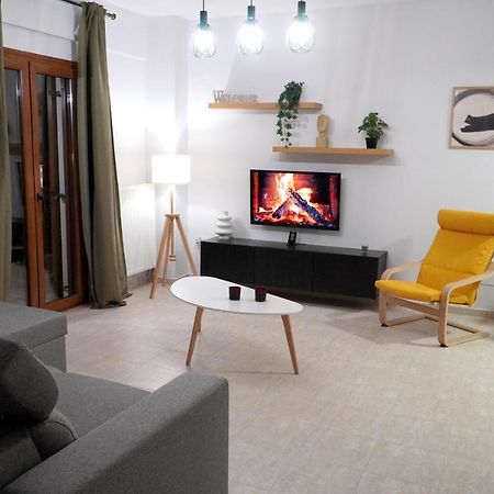 Modern Apartment In Οld Τown 塞萨洛尼基 外观 照片