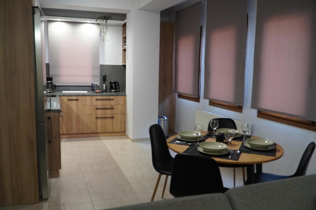 Modern Apartment In Οld Τown 塞萨洛尼基 外观 照片