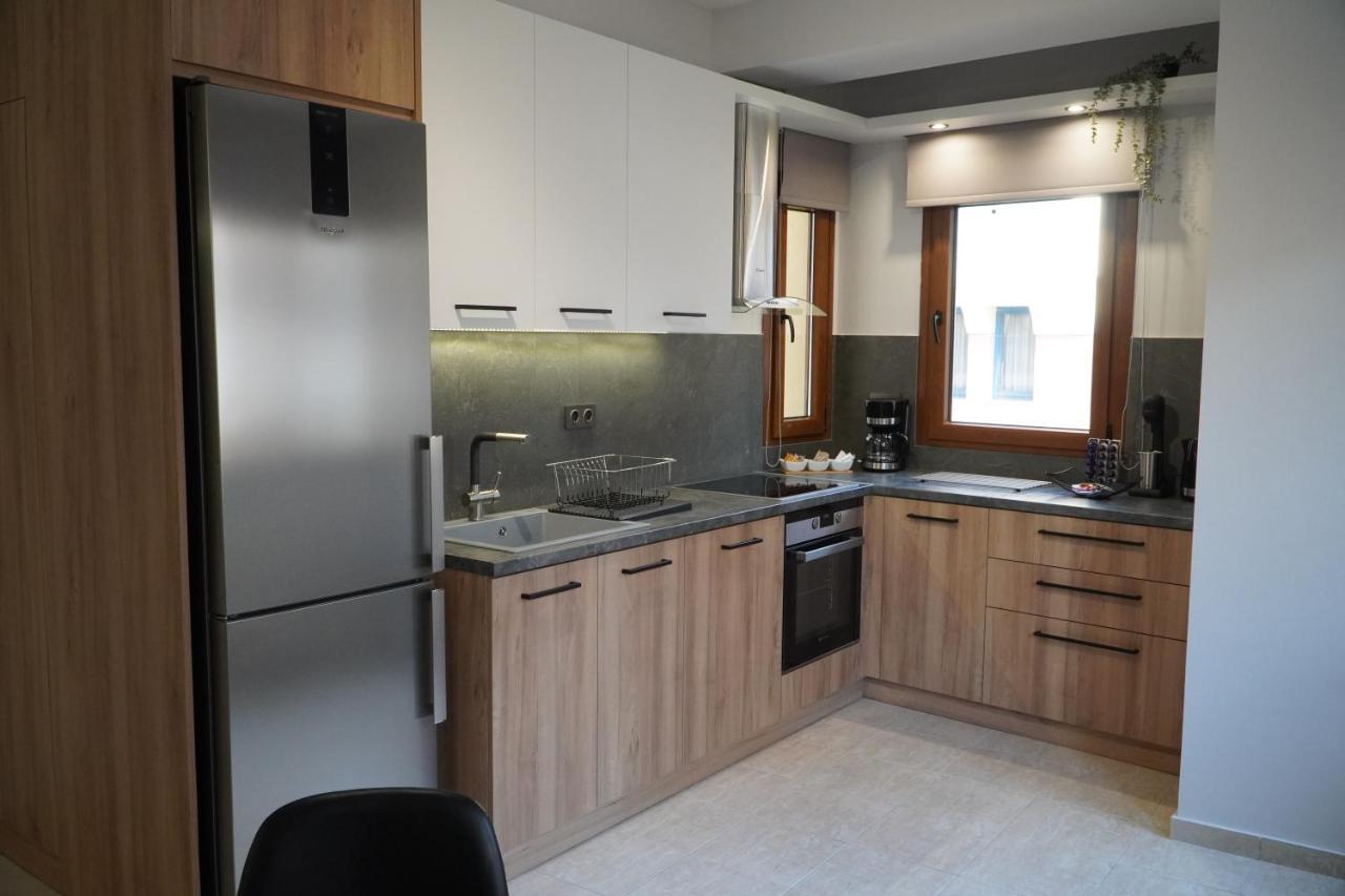 Modern Apartment In Οld Τown 塞萨洛尼基 外观 照片